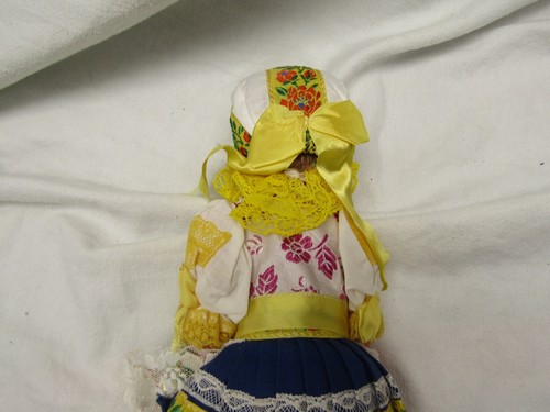 Vintage Lidova Tvorba 13” made in Czechoslovakian UH.BROD Ethnic Doll SLEEP EYES - Picture 5 of 6
