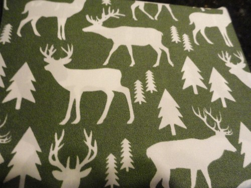 Neu Standardgröße Kissenbezüge MOOSEICHE Wildleben HIRSCH Tannenbäume grün creme - Bild 1 von 8