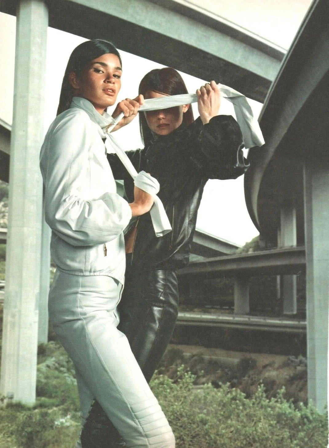 Publicité GUCCI vintage imprimée de 2000 magazine cuir vêtements accessoires Italie