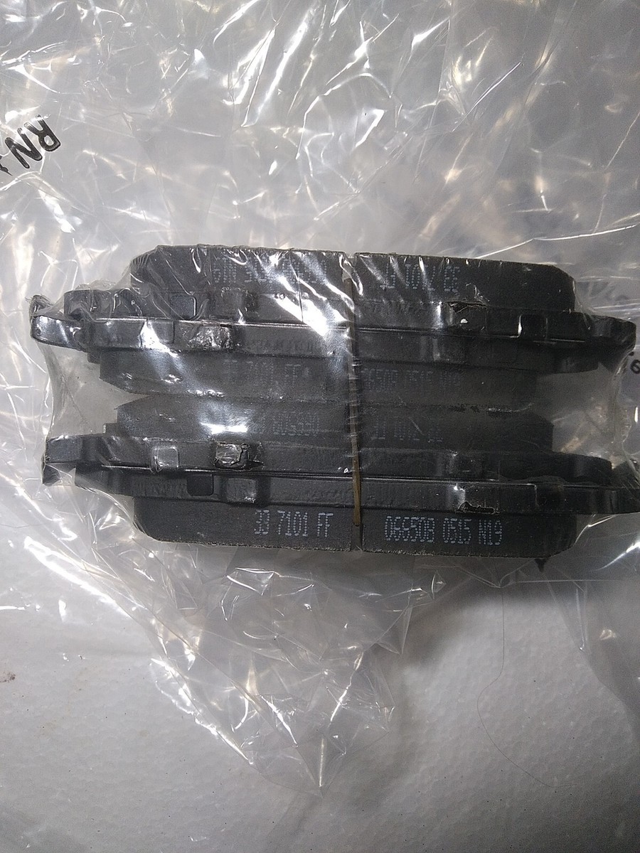 PSA9 AR 50枚　① Amazon.com: Wagner QS ZD1169A Disc Brake Pad Set, Chamfered