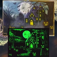 Авторская картина Хэллоуин, замок, луна, светится в темноте