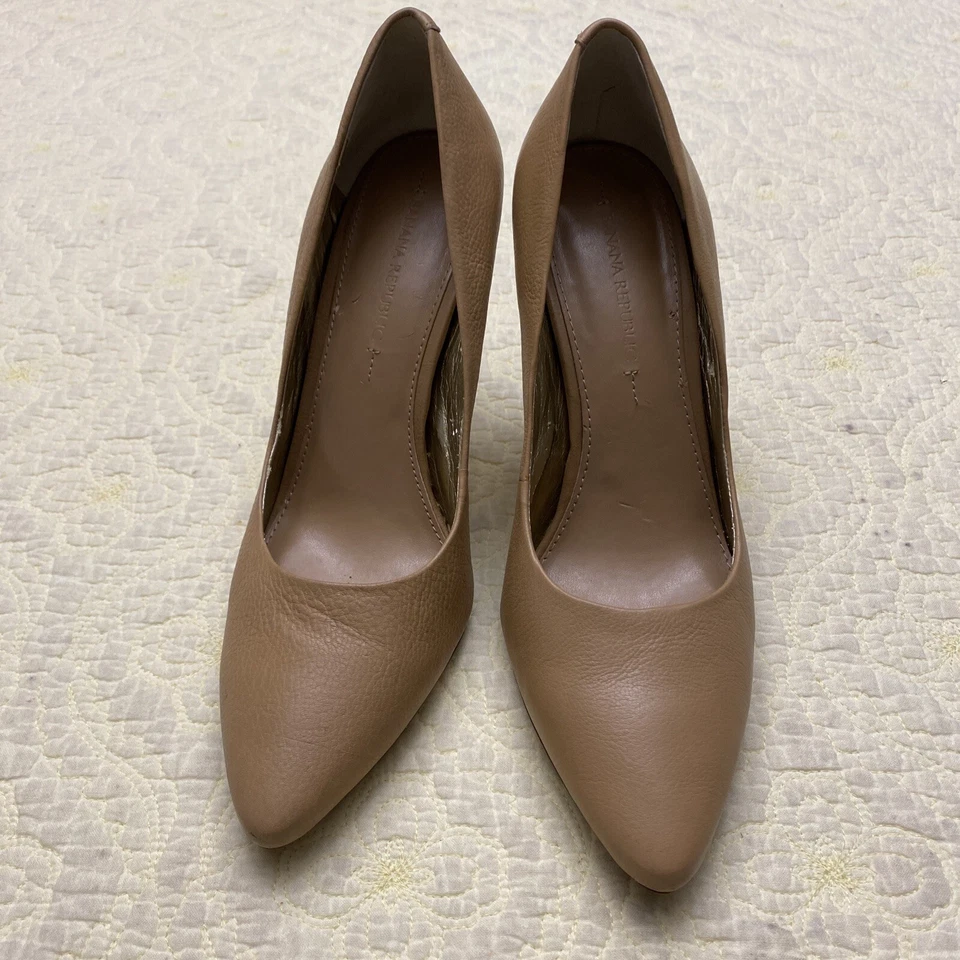 Zapatos de salón para mujer Banana Republic Madison de cuero tostado talla 8-1/2M Foto 2 de 4