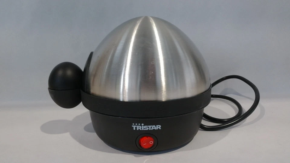 Tristar EK - 3076 Bollitore Elettrico Per Uova Con Capacità Di 7 Poachers - Immagine 3 di 4