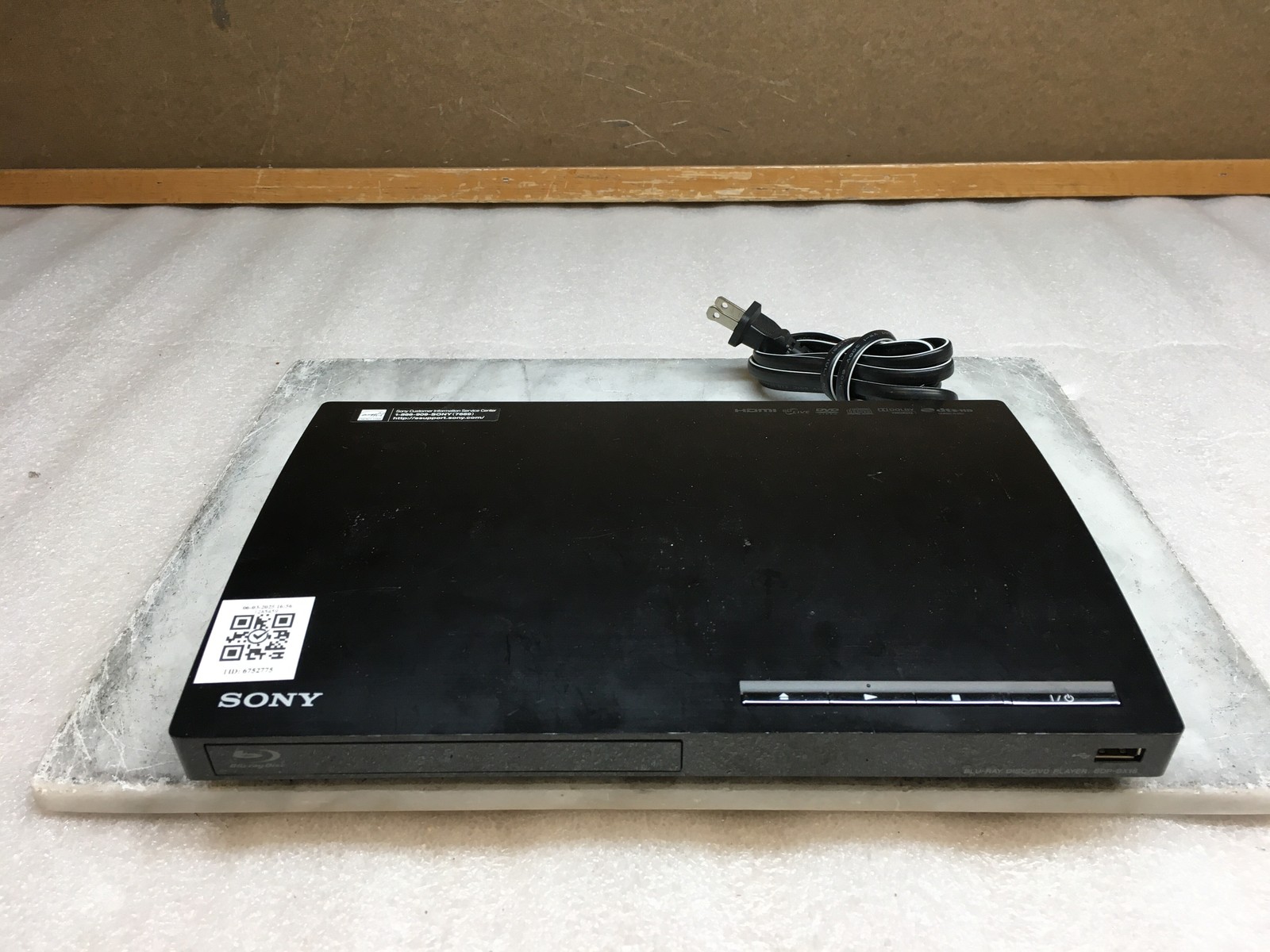Sony BDP-BX18 Blu-Ray Disc/DVD Player No Remote Control incl.