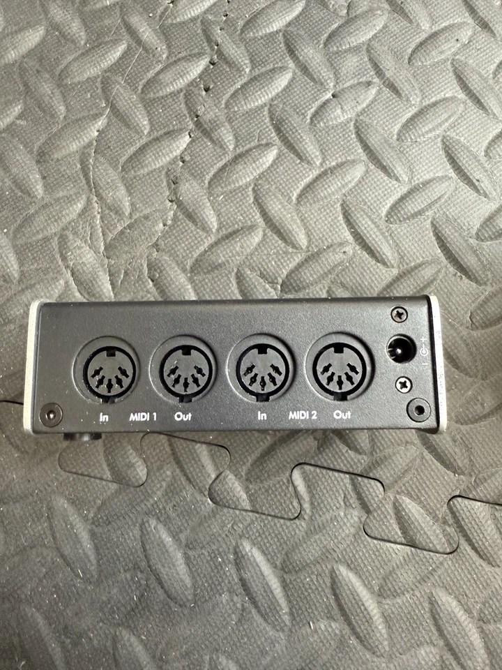 IConnectivity iConnect MIDI2 Midi2+ - Image 4 of 4