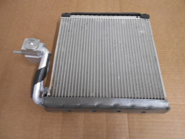 Genuine Mopar Air Conditioning Evaporator 68396046AB - Image 3 of 4