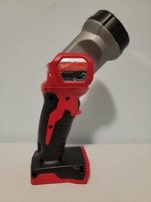 Milwaukee 2735-20 M18 Led Flashlight Work Light 100 Lumens With Hook Tool-only Milwaukee 2735-20 M18 Led Flashlight Work Light 100 Lumens With Hook Tool-only