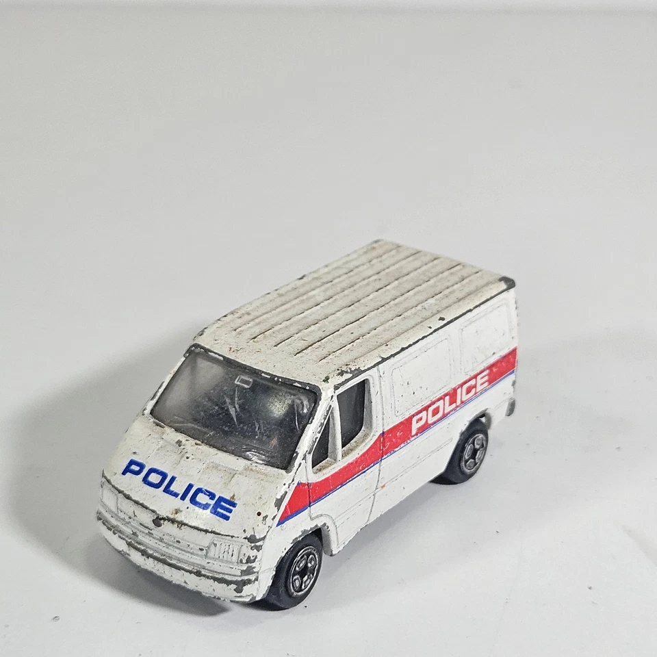 Vintage Corgi Diecast Model Ford Transit Police Van Car  1:43 Scale Unboxed. - Image 2 of 4