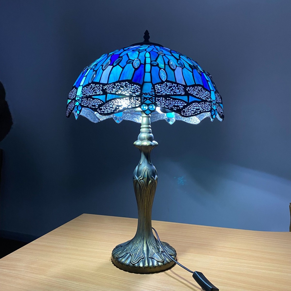 TIFFANY BLUE DRAGONFLY STYLE TABLE LAMP 16 INCH STAINED GLASS