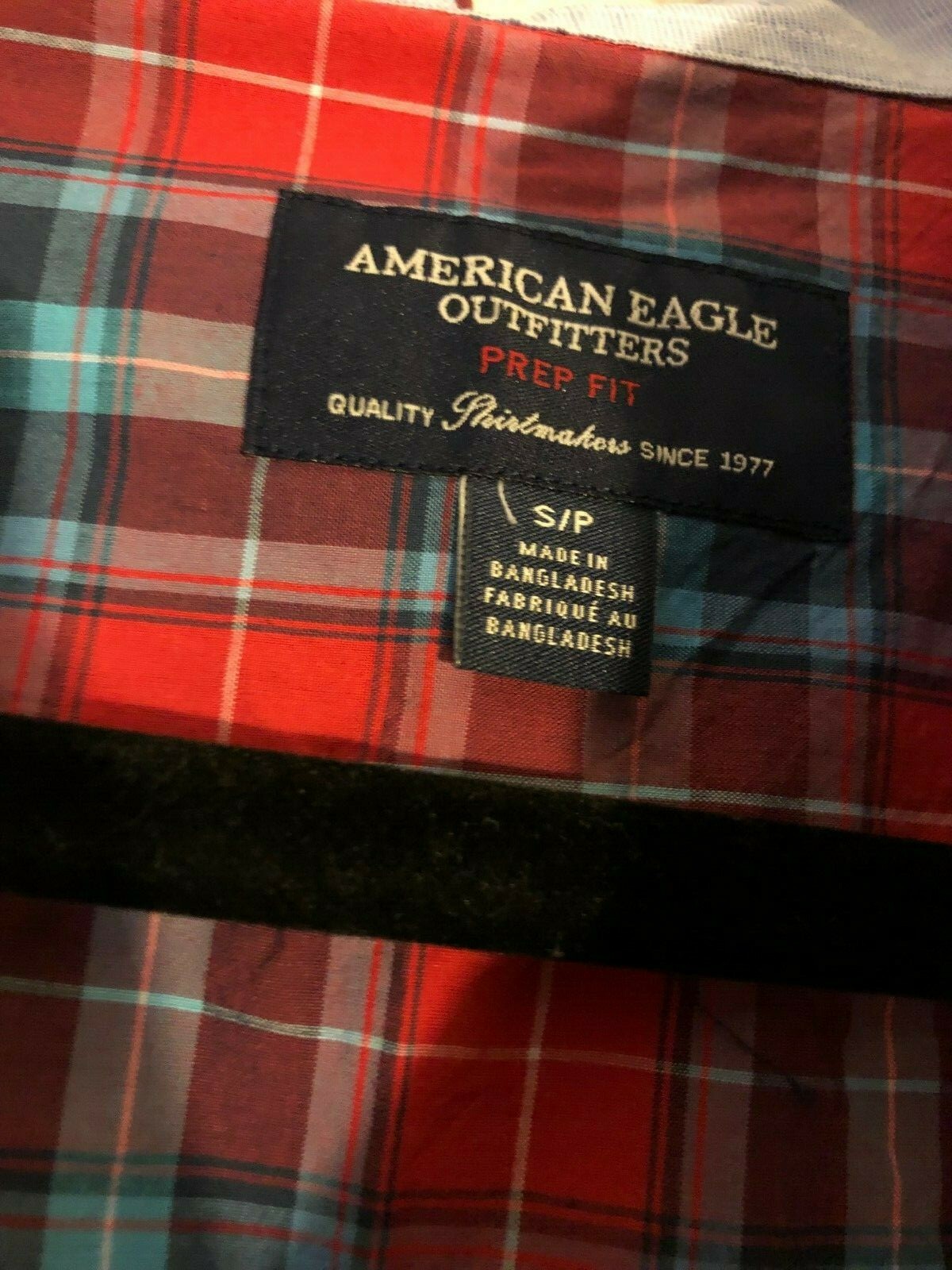 Men's American Eagle Prep Fit Red/Blue Plaid Long Sleeve ButtonUp