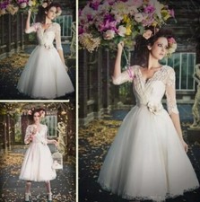 Vintage Tea-Length V Neck Beach Wedding Dress Lace Bridal Gown with Half Sleeves