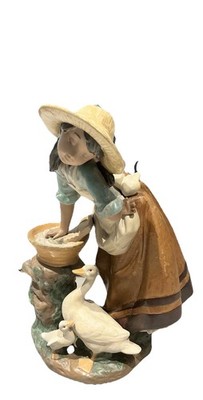 Lladro Laundry Day Figurine, Rare Gres Style Collection, #2216, Spain, 1990