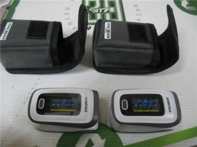 Jumper JPD-500F Bluetooth Pulse Oximeters, SpO2 & Pulse Rate, Cases, Lot of 2