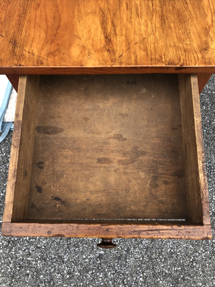 "Antigua mesa de pino con 1 dibujo 28 1/4"" X 18"" X 17 1/2""" Foto 4 de 4