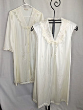Vintage JC Penney Robe/Nightgown Set Nylon Ivory Embroidered Flowers Lace Sz Med