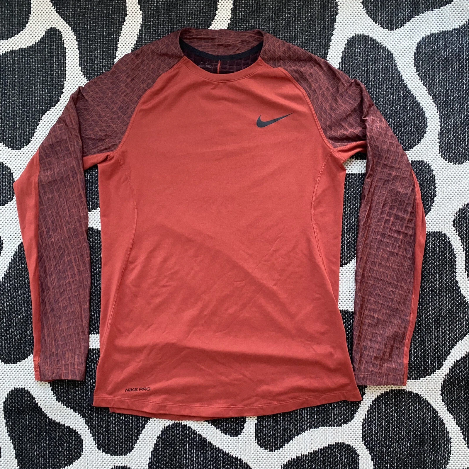 Nike Pro Combat Utility Therma Compression Long Sleeve - Medium , Red BV5659-681