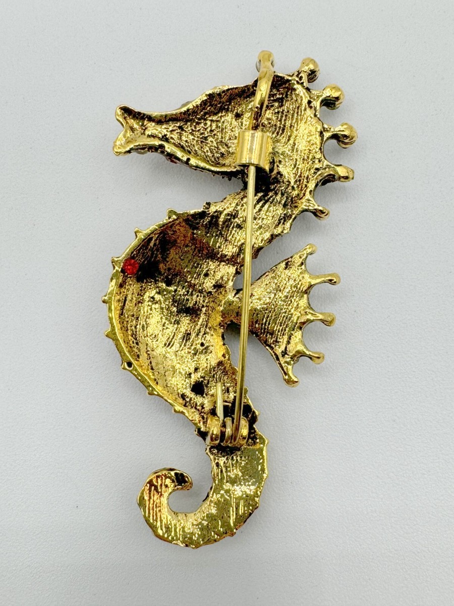 T2-767 BROOCH GOLD TONE PIN 2.25