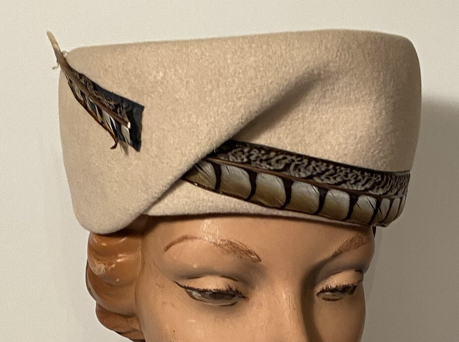 Vintage Peachbloom Velour Hat Merrimac Body made of Imported  display picture 1
