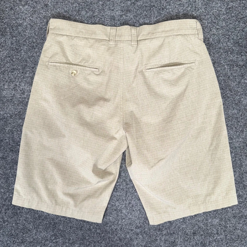 Pantalones Cortos de Golf Travis Mathew Para Hombre 32 Beige Frente Plano Informal Rendimiento Elastizados Foto 4 de 4