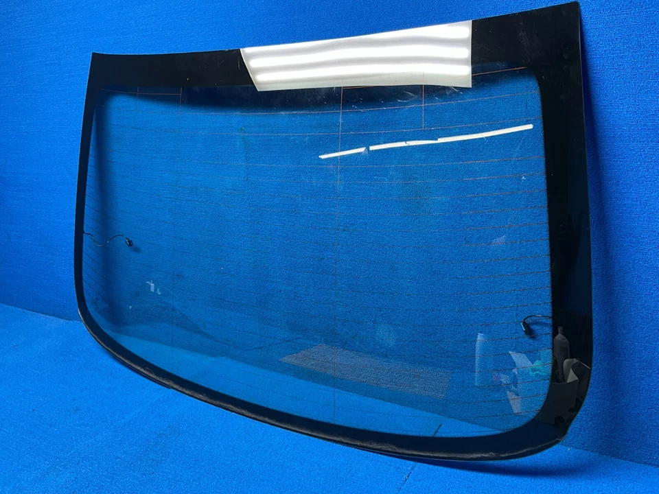 2011 - 2016 BMW 5 528xi F10 REAR BACK WINDSHIELD WINDSCREEN WINDOW GLASS OEM - Image 3 of 4