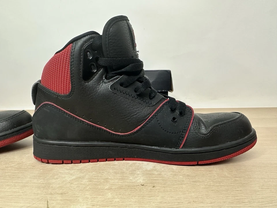 Nike Jordan 1 Flight 2 Negro/Rojo Gimnasio Hombres Zapatos Atléticos Talla 10 55978-014 En Caja Foto 3 de 4