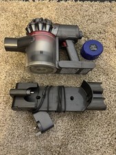 dyson v7 cordless vacuum cleaner with charger 