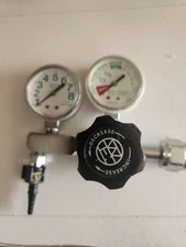 Western Enterprises Medical Oxygen Regulator – CGA 870 Yoke Tested