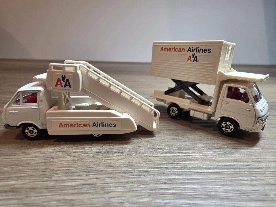 Vintage Tomica American Airlines Airport Lot + Matchbox Setra Bus + Esso Truck - Image 3 of 4