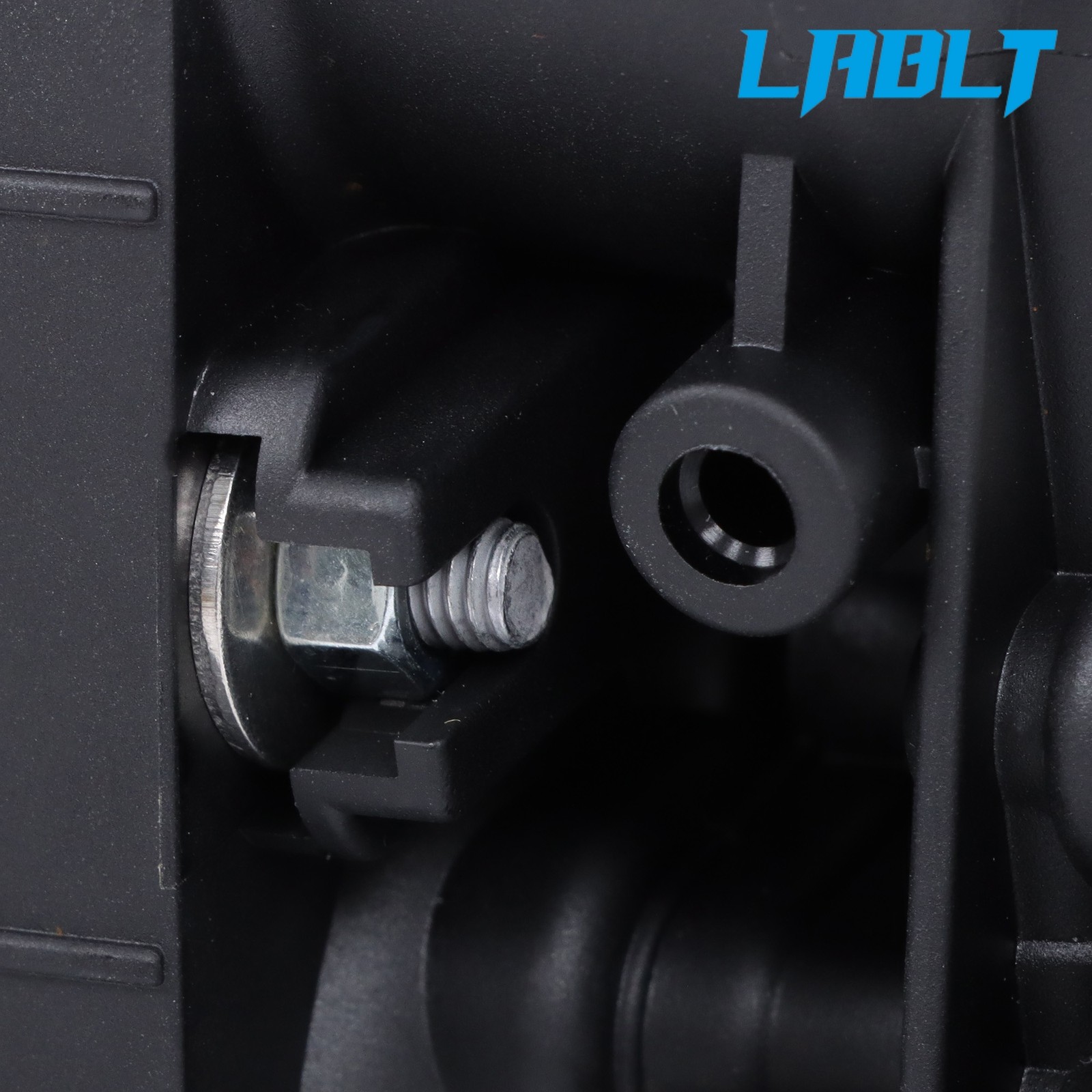 Air Ride Suspension Air Compressor Pump For Maserati Levante 2017-2020 670039247
