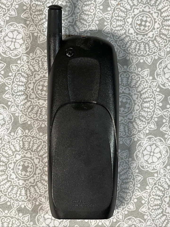 Kyocera 2345 Sprint Vintage - No Sim Card, Untested , No Power Cord - Image 2 of 4