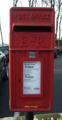 Photo 6x4 Close up, Elizabeth II postbox on Newall Carr Road Otley Near t c2016