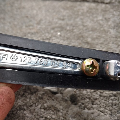 NEW Genuine Mercedes W123 Rear Door Handle 1237600359 All Body Variants - Picture 2 of 3