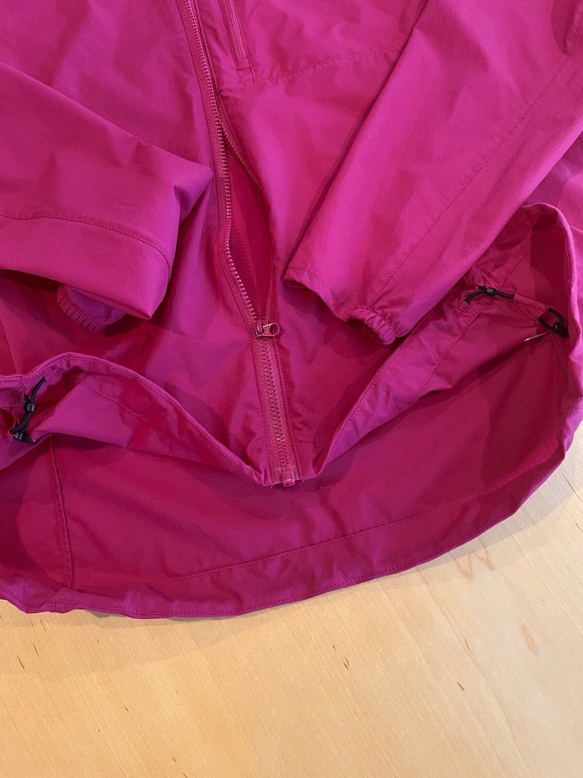 ARC'TERYX (Incontaminato!) ARCTERYX Giacca con cappuccio donna Squamish—(S)—Windshell—ROSA FUSCIA