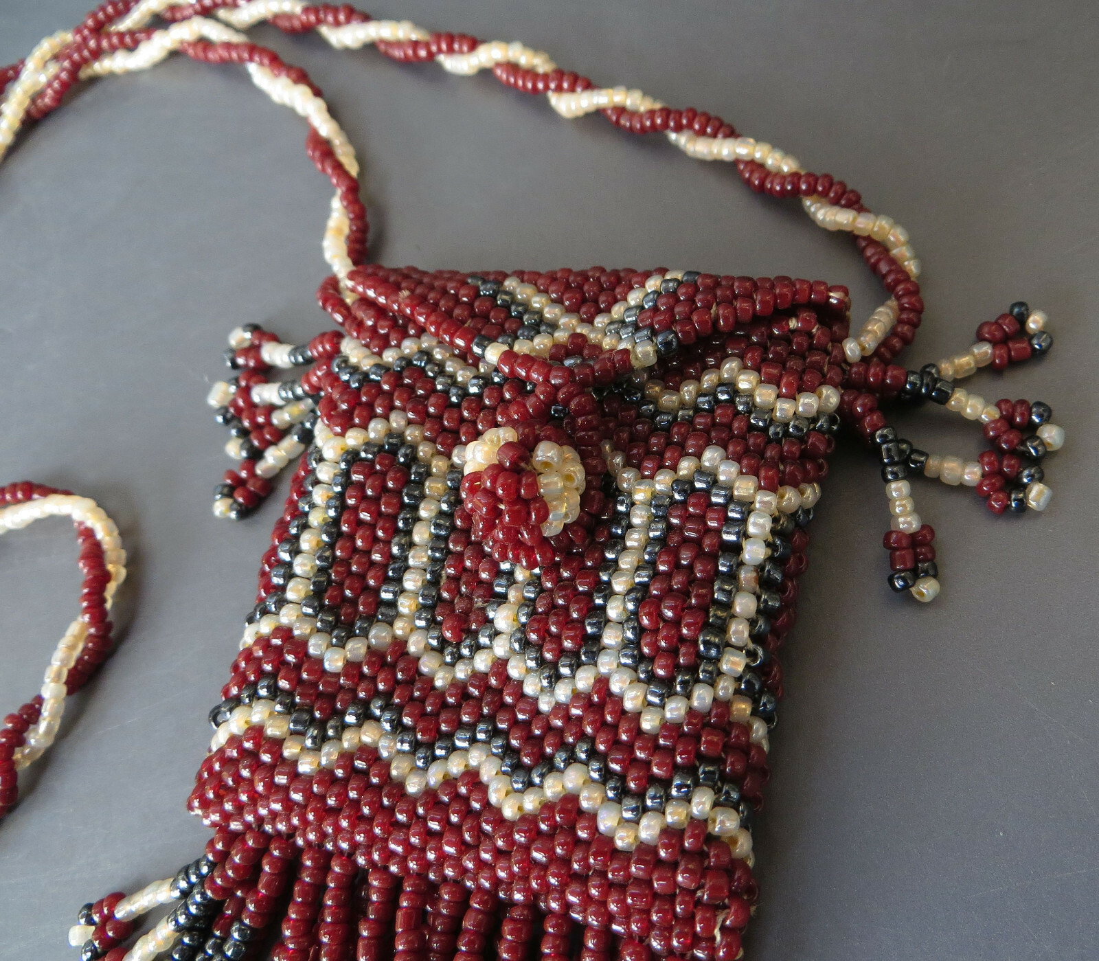 SMALL BEAD NECK POUCH NATIVE AMERICAN INDIAN BEADWORK MEDICINE BAG