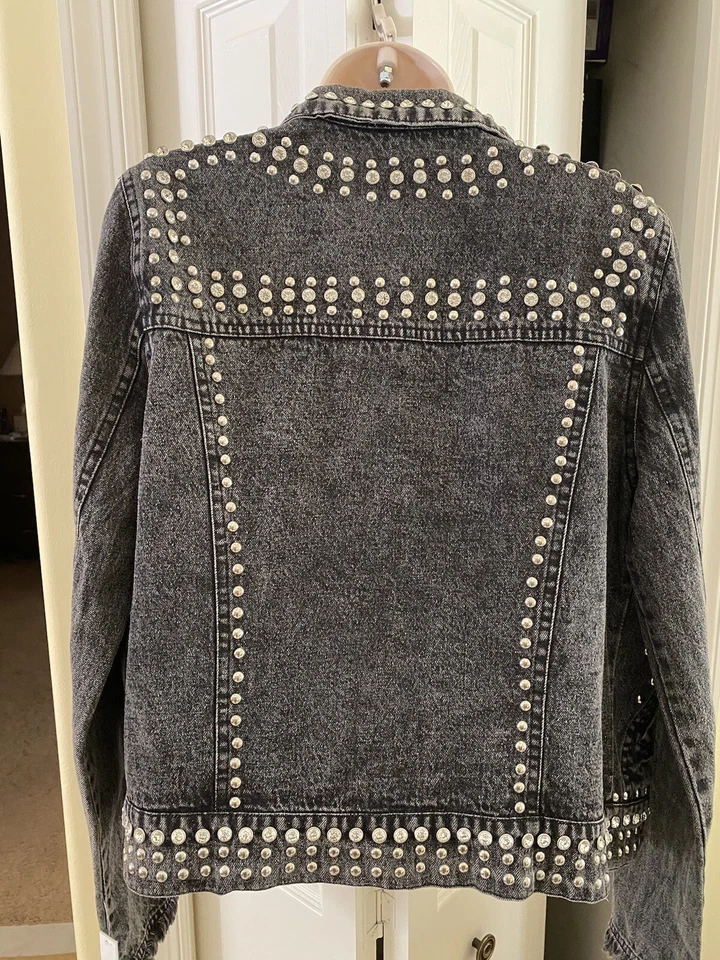 Chaqueta Aqua Jean Pequeña Estrás Remaches Negro Denim Para Mujer’s Foto 2 de 4