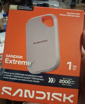1TB SanDisk Extreme Portable SSD Up to 2000 MB/s BRAND NEW FREE SHIPPING