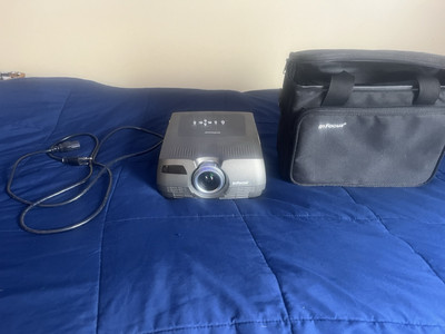 InFocus LP280 Projector w/ Cords and Carrying Case