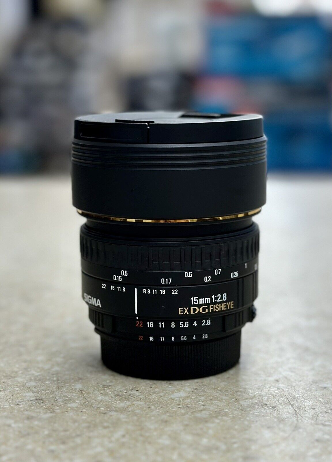 Sigma 15mm F2.8 EX DG Fisheye-