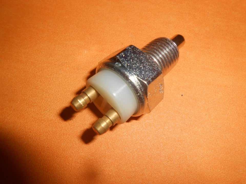 INTERRUPTOR DE LUZ DE RÉ FORD GRANADA Mk1 (1972-77) - 54660 - Imagem 2 de 3