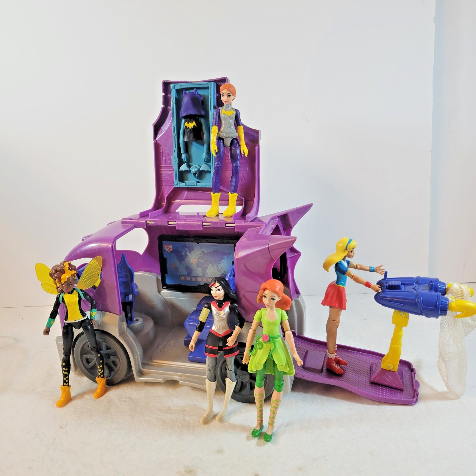 DC Super Hero Girls Bat-Van Mattel  2016 Rare With Figures