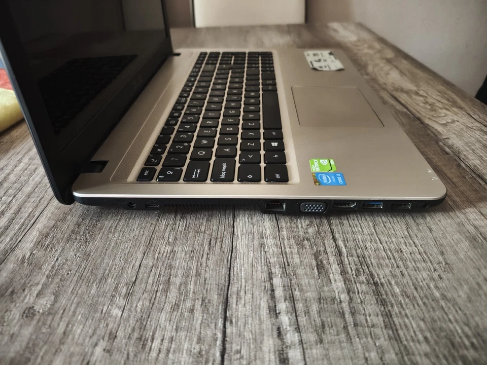 Ordenador Portátil - Asus F540l - Imagen 2 de 4