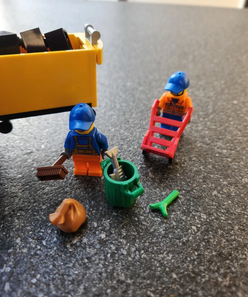 LEGO JUNIORS 10680 EASY TO BUILD - GEBRAUCHT - MIT BAUANLEITUNG UND VERPACKUNG - Bild 4 von 4