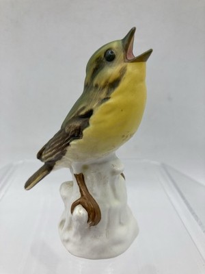 Vintage Goebel WOOD WARBLER Porcelain Figurine W Germany Bird Collection 38028