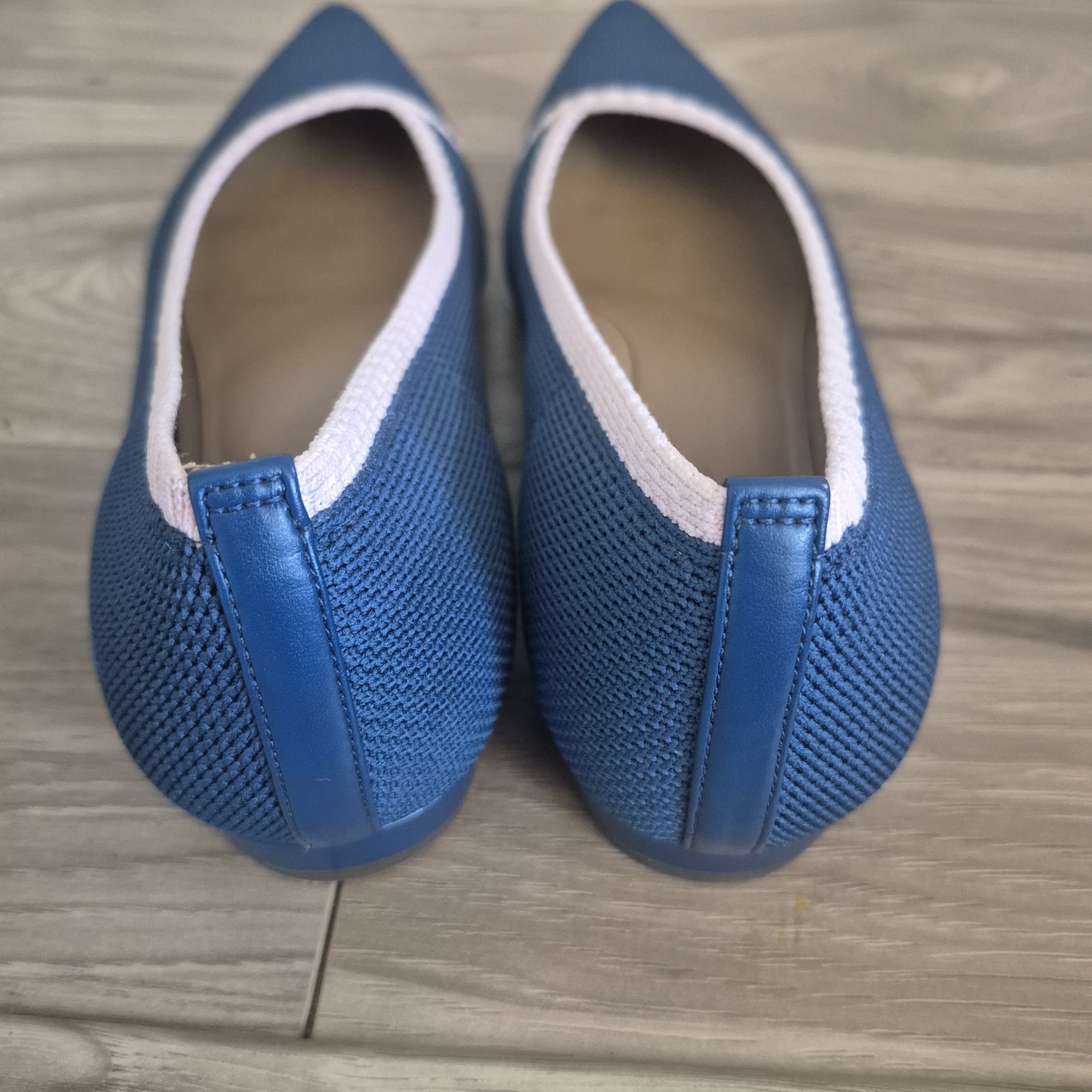 Vionic Womens Flats Pointed Toe Size 9 - image 4