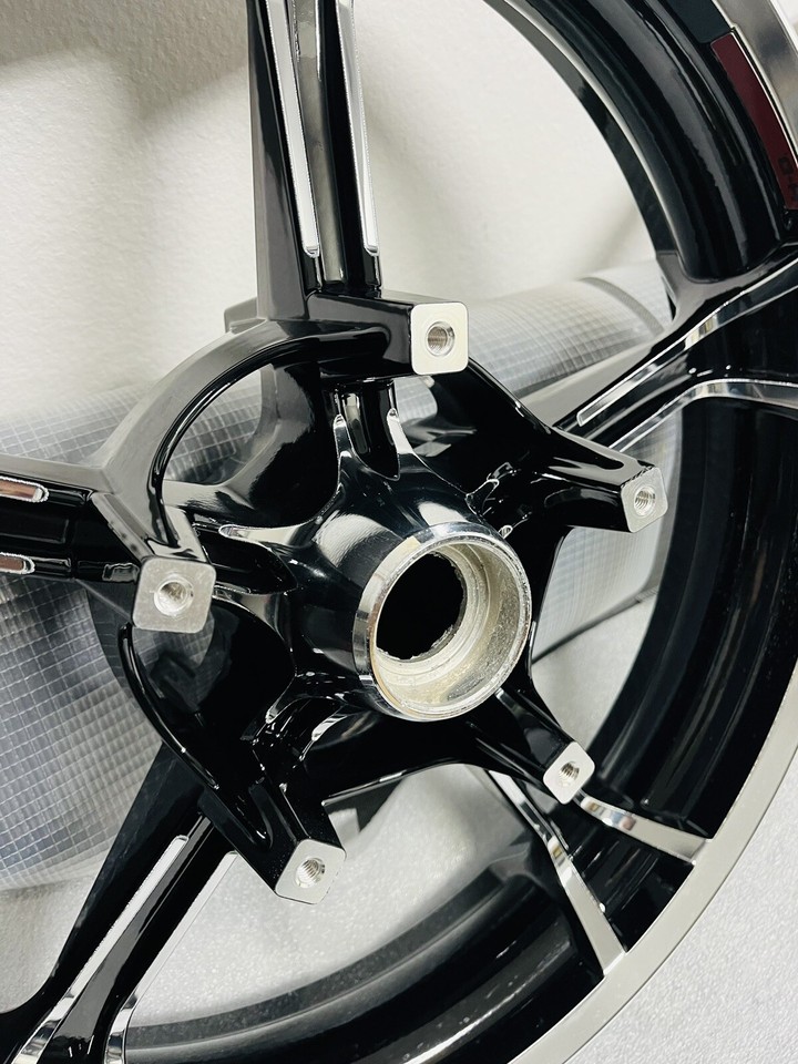 HARLEY road Glide WHEELS 2024 -25 CVO LIMITED CHROME & BLACK OEM RIMS ...