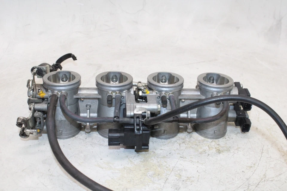 07-08 KAWASAKI NINJA ZX6R OEM INYECTORES DE COMBUSTIBLE PRINCIPALES / CUERPOS DE ACELERADOR Foto 4 de 4