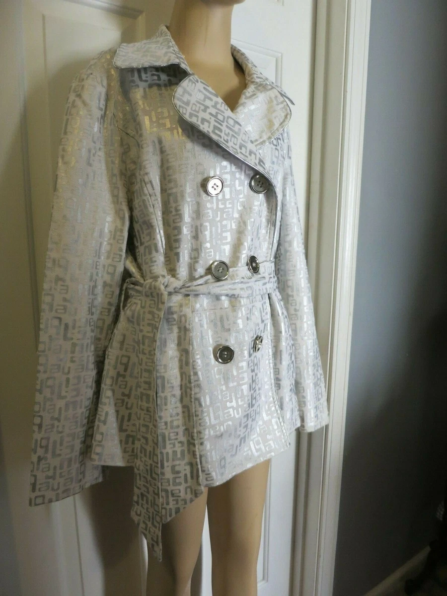 Trilogi coat store