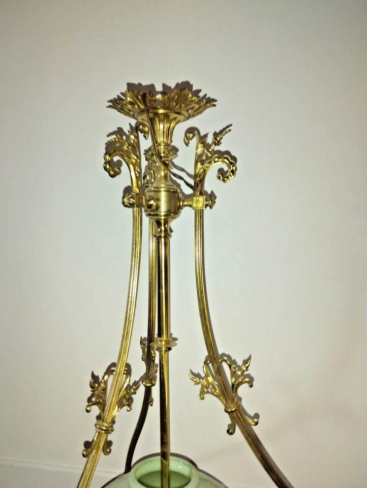 Lustre ancien en bronze doré et opaline verte style Napoléon III suspension - Photo 2/4
