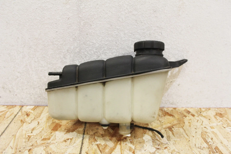 M09139 2000-2006 Mercedes Clase CL Radiador Sobre Flujo Botella Depósito OEM Foto 3 de 4