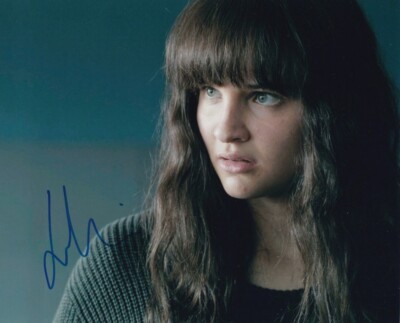 LISA VICARI  signed Autogramm 20x25cm DARK NETFLIX in Person autograph COA